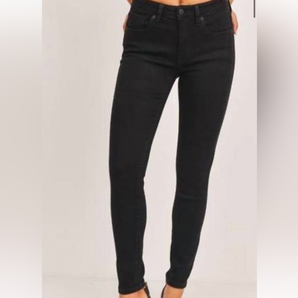 Just USA size 3 black skinny jeans